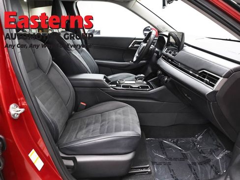 Used 2025 Mitsubishi Outlander AWD image 24