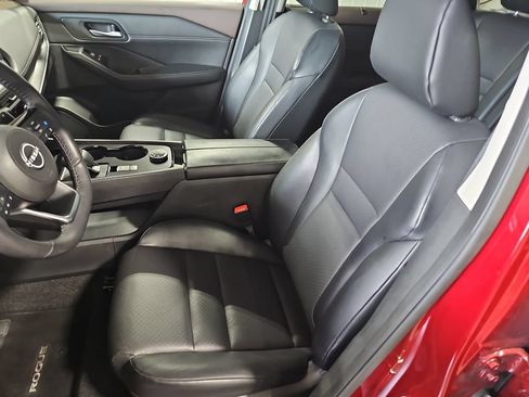 Used 2023 Nissan Rogue SV w/ SV Premium B Package AWD/4WD image 15