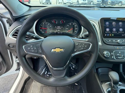 Used 2023 Chevrolet Malibu LS FWD image 23