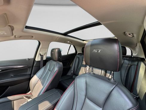 Used 2023 Buick Envision Essence w/ Sport Touring Package AWD/4WD image 25