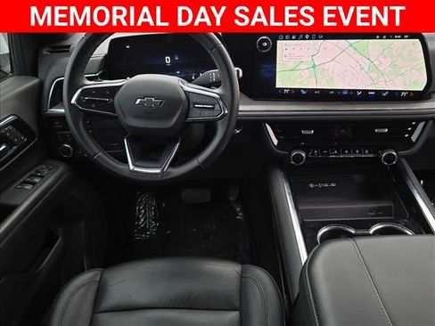 Certified 2025 Chevrolet Suburban Z71 AWD/4WD image 17