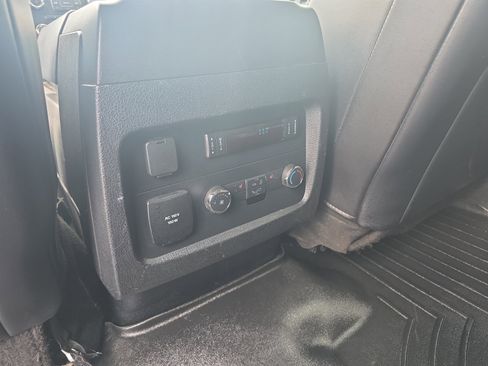Used 2017 Ford Expedition EL Platinum AWD/4WD image 32