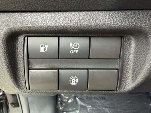 Used 2025 Nissan Leaf S FWD image 16