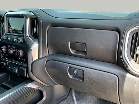 Used 2020 Chevrolet Silverado 1500 LT Trail Boss AWD/4WD image 17