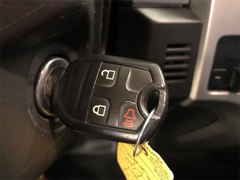 Used 2014 Ford F150 XLT w/ Equipment Group 302A Luxury image 20