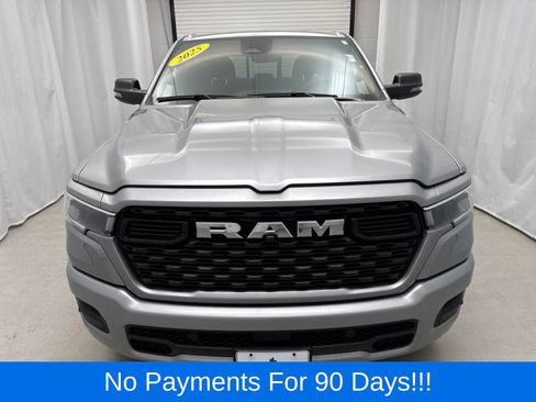 Used 2025 RAM 1500 Big Horn AWD/4WD image 8