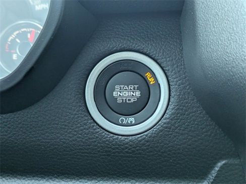 Used 2023 RAM 1500 Laramie image 32