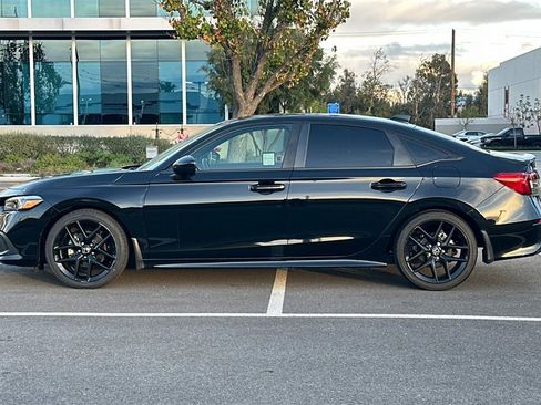 Used 2023 Honda Civic Sport image 7