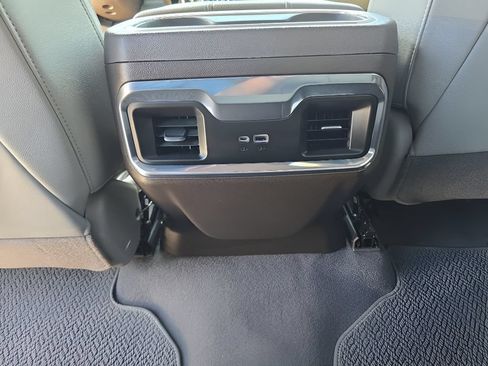 Used 2022 GMC Sierra 1500 SLT w/ SLT Convenience Package AWD/4WD image 34