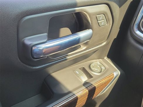 Used 2022 GMC Sierra 2500 SLE w/ SLE Convenience Package image 14