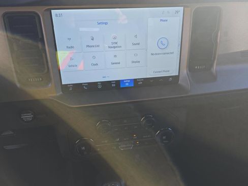 Used 2025 Ford Bronco Outer Banks image 15