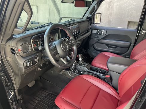Used 2024 Jeep Wrangler Unlimited Rubicon 392 AWD/4WD image 9