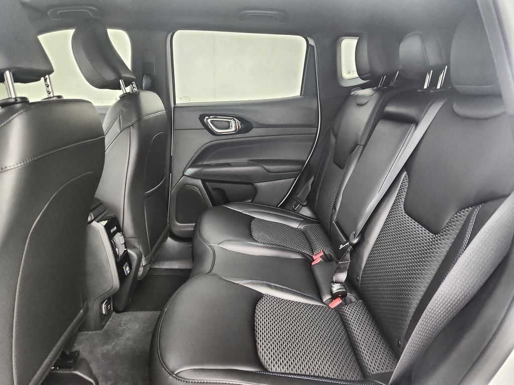 New 2026 Jeep Compass Latitude AWD/4WD image 28