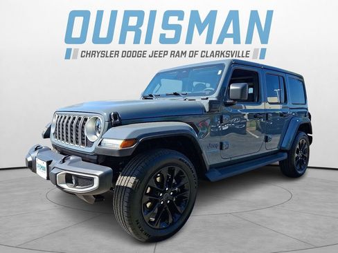 Certified 2025 Jeep Wrangler Unlimited Sahara AWD/4WD image 3