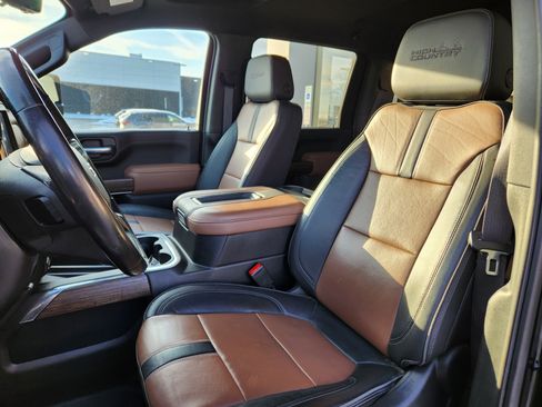 Used 2022 Chevrolet Silverado 2500 High Country w/ Technology Package image 10