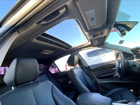 Used 2015 BMW 320i Sedan image 24