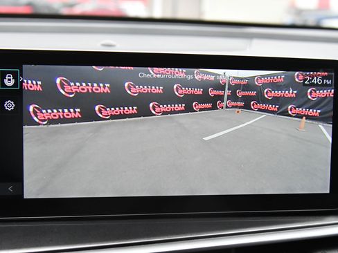 Used 2025 Kia Sorento S image 22