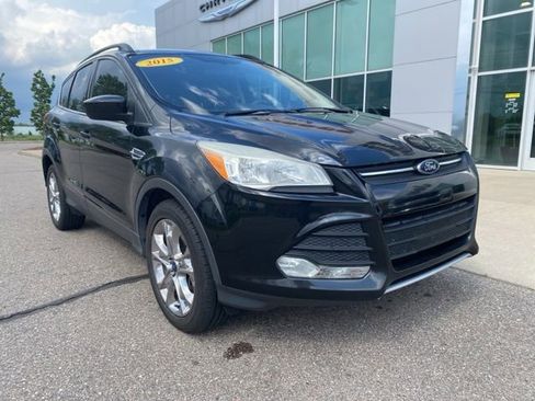 Used 2015 Ford Escape SE w/ Equipment Group 201A AWD/4WD image 3