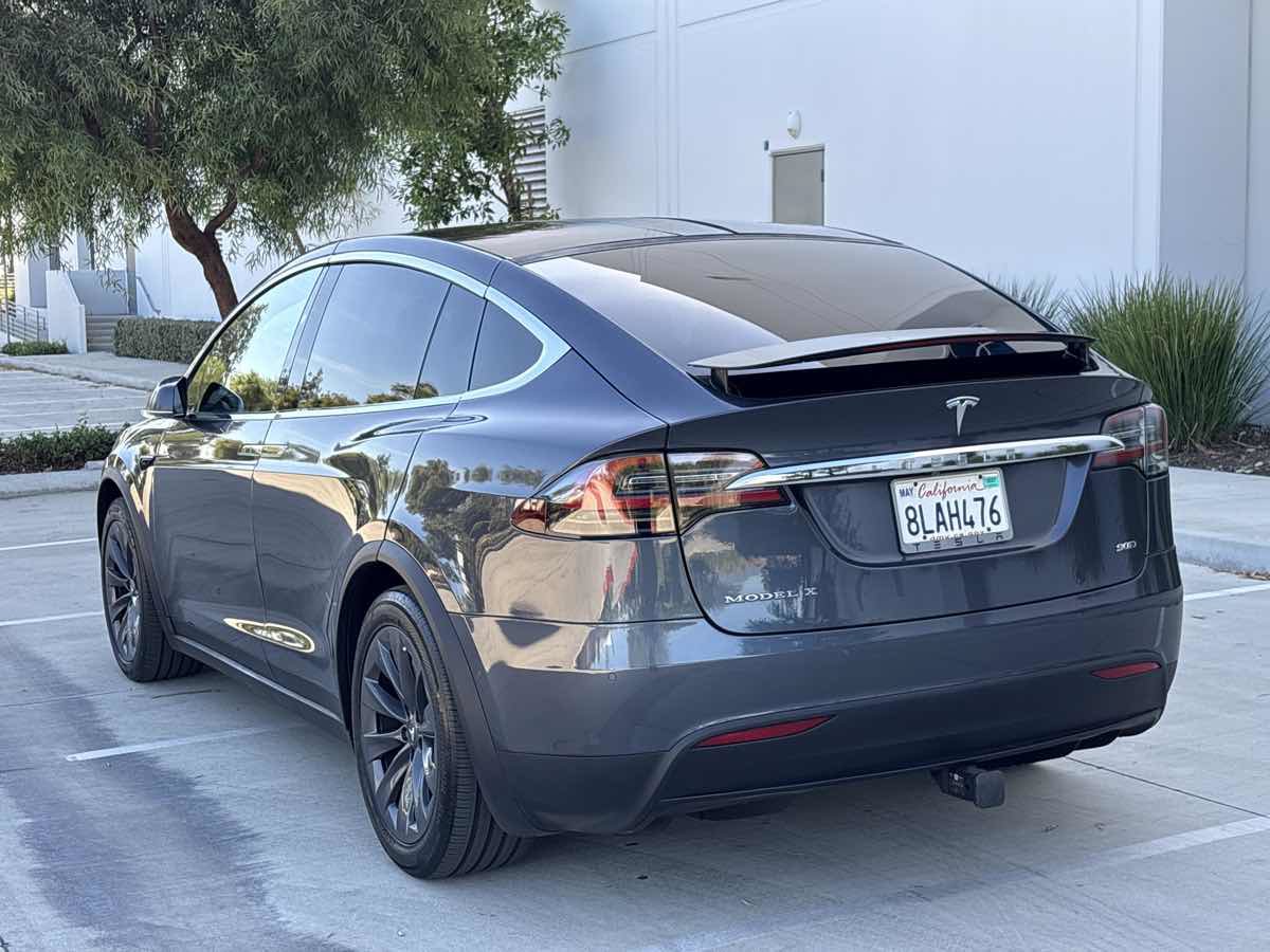 Used 2017 Tesla Model X 90D AWD/4WD image 5