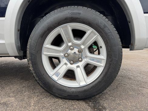 Used 2012 RAM 1500 Laramie AWD/4WD image 12