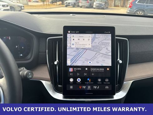 Certified 2025 Volvo XC90 B6 Plus image 25