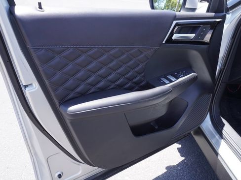 Used 2024 Mitsubishi Outlander SEL FWD image 14