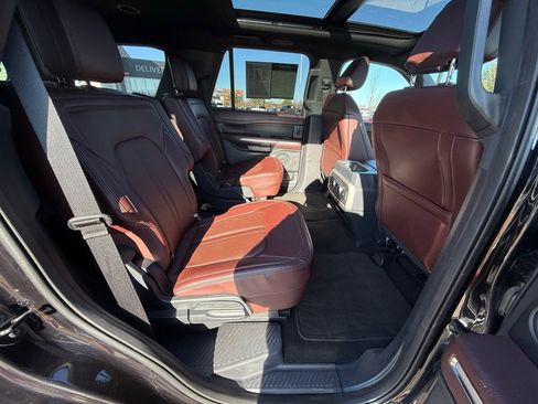 Used 2024 Ford Expedition Limited AWD/4WD image 33