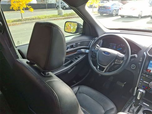 Used 2018 Ford Explorer Limited w/ Equipment Group 301A image 15