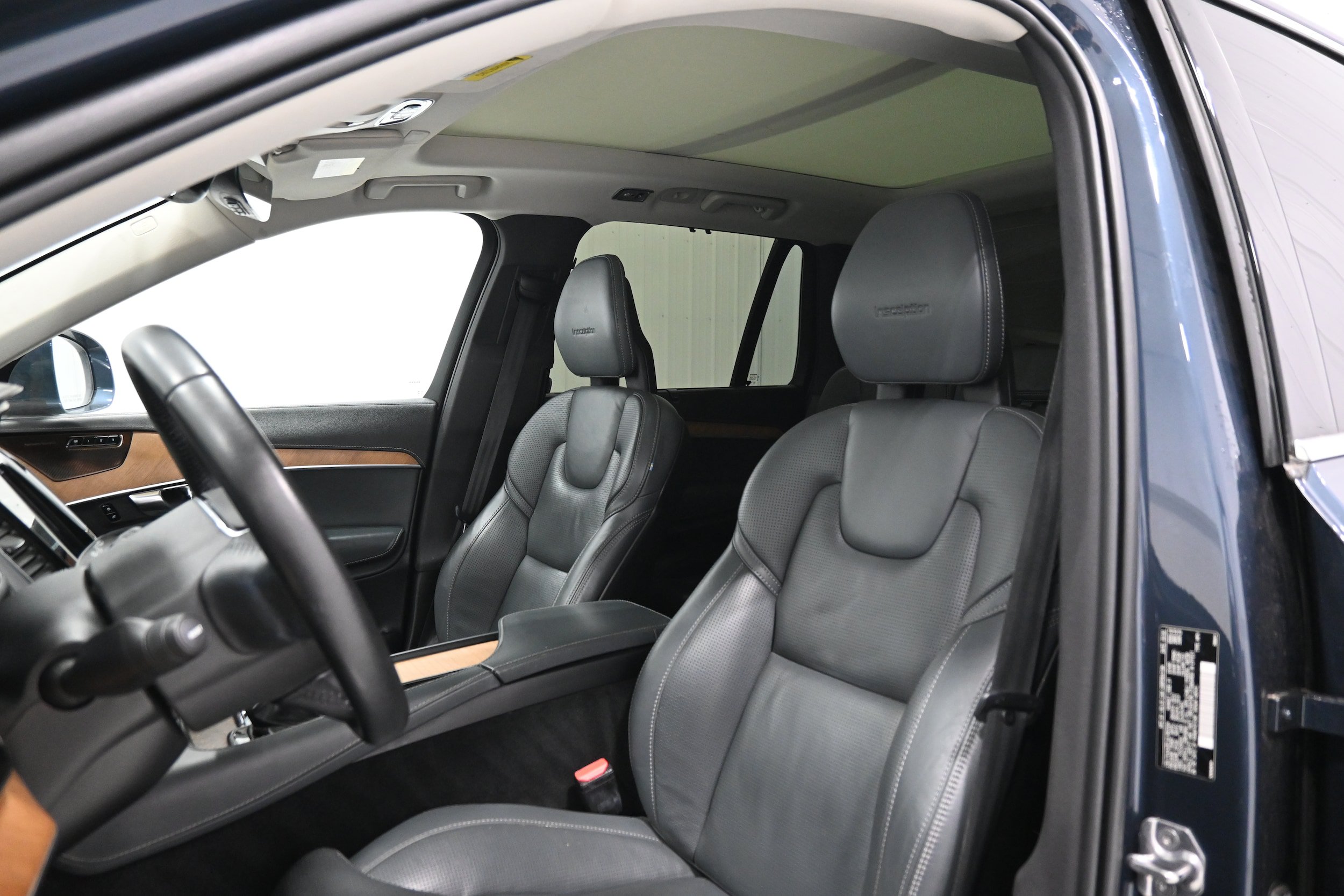 Used 2020 Volvo XC90 T6 Inscription w/ Protection Package AWD/4WD image 6