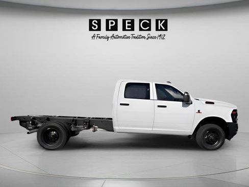 New 2026 RAM 3500 Tradesman image 4