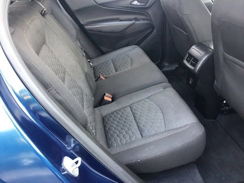 Used 2020 Chevrolet Equinox LT w/ Driver Convenience Package AWD/4WD image 15