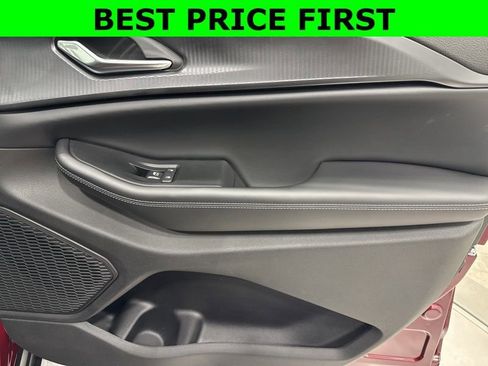 New 2025 Jeep Grand Cherokee Altitude AWD/4WD image 15