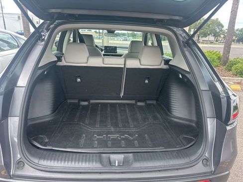 Used 2024 Honda HR-V LX image 11