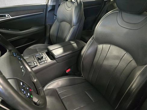 Used 2017 Genesis G80 3.8 w/ Option Group 03 image 17