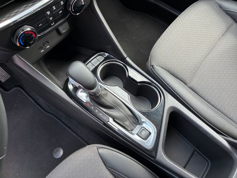 Used 2025 Buick Encore GX Preferred image 34