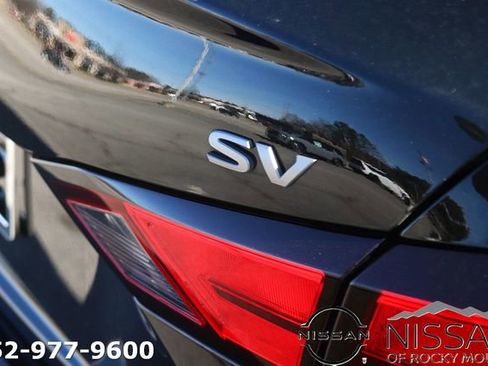 Used 2024 Nissan Altima 2.5 SV image 8