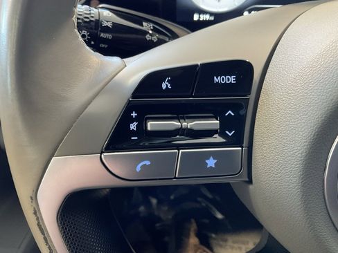 Used 2024 Hyundai Elantra SEL w/ Convenience Package image 12