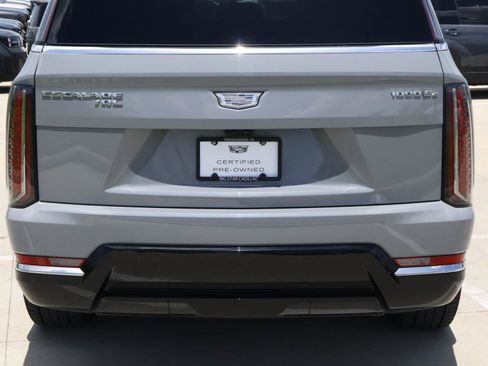 Certified 2026 Cadillac Escalade IQL Luxury AWD/4WD image 10