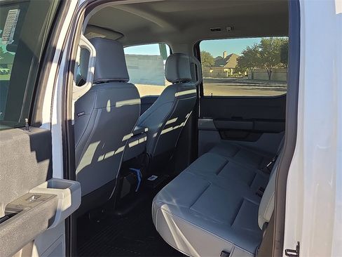 New 2025 Ford F350 XL w/ XL Chrome Package image 15