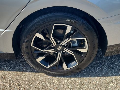 Used 2025 Hyundai Sonata SEL FWD image 5