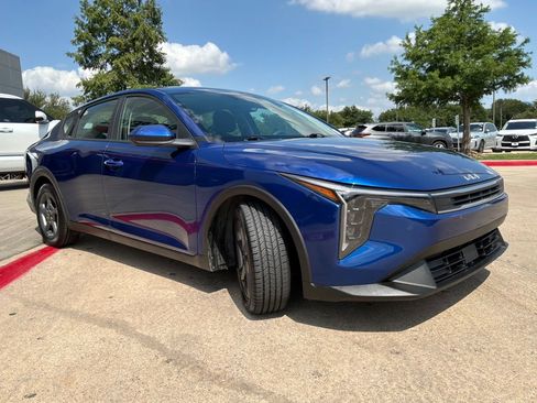 Used 2025 Kia K4 FWD image 4