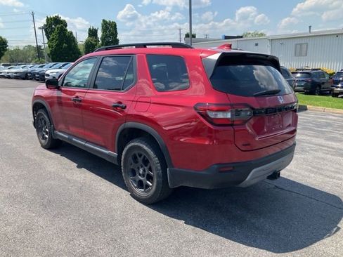 Used 2024 Honda Pilot TrailSport image 7