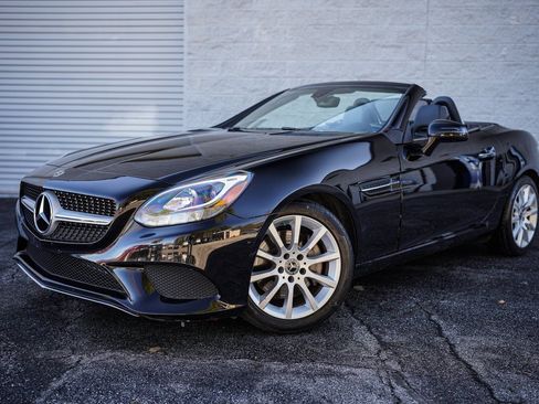 Used 2019 Mercedes-Benz SLC 300 image 2