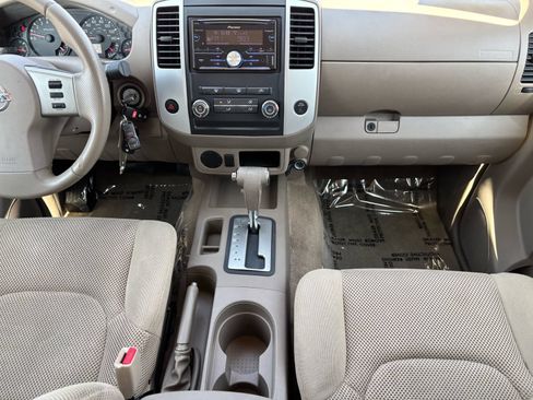 Used 2009 Nissan Frontier SE w/ SE Value Truck Pkg RWD image 14