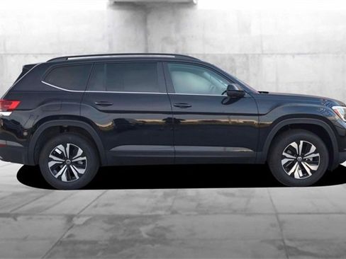 New 2026 Volkswagen Atlas SE image 5