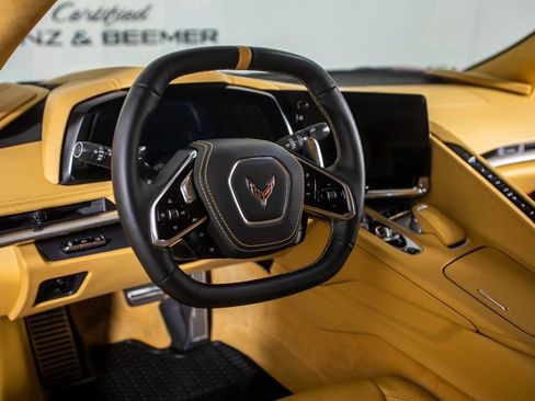 Used 2023 Chevrolet Corvette Stingray Premium Cpe w/ Z51 Performance Package image 18