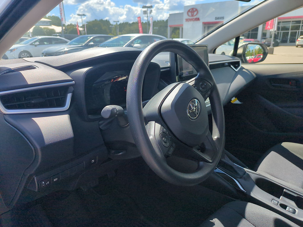 Used 2026 Toyota Corolla LE FWD image 15