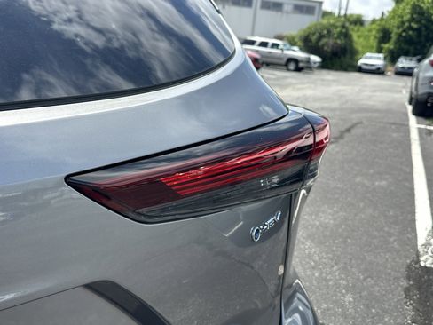 Used 2025 Toyota Highlander XLE AWD/4WD image 21