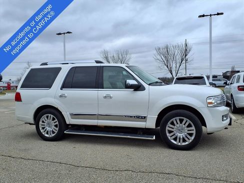 Used 2014 Lincoln Navigator Base image 4