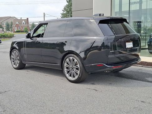 New 2026 Land Rover Range Rover Long Wheelbase SE AWD/4WD image 4
